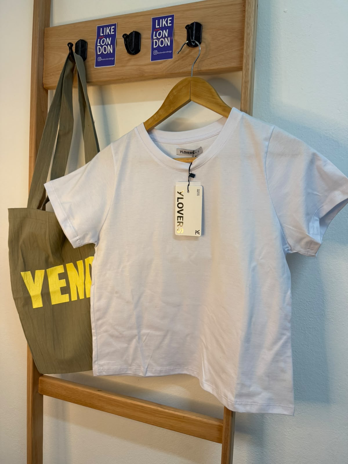 REMERA IRIS U